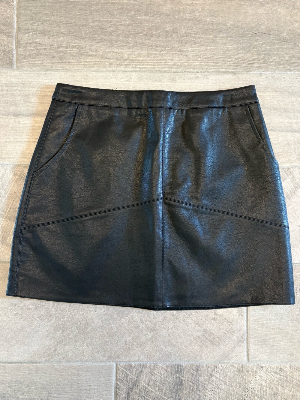 Lulus Black Faux Leather Mini Skirt NWT High Waisted Pocketed Skirt - Medium